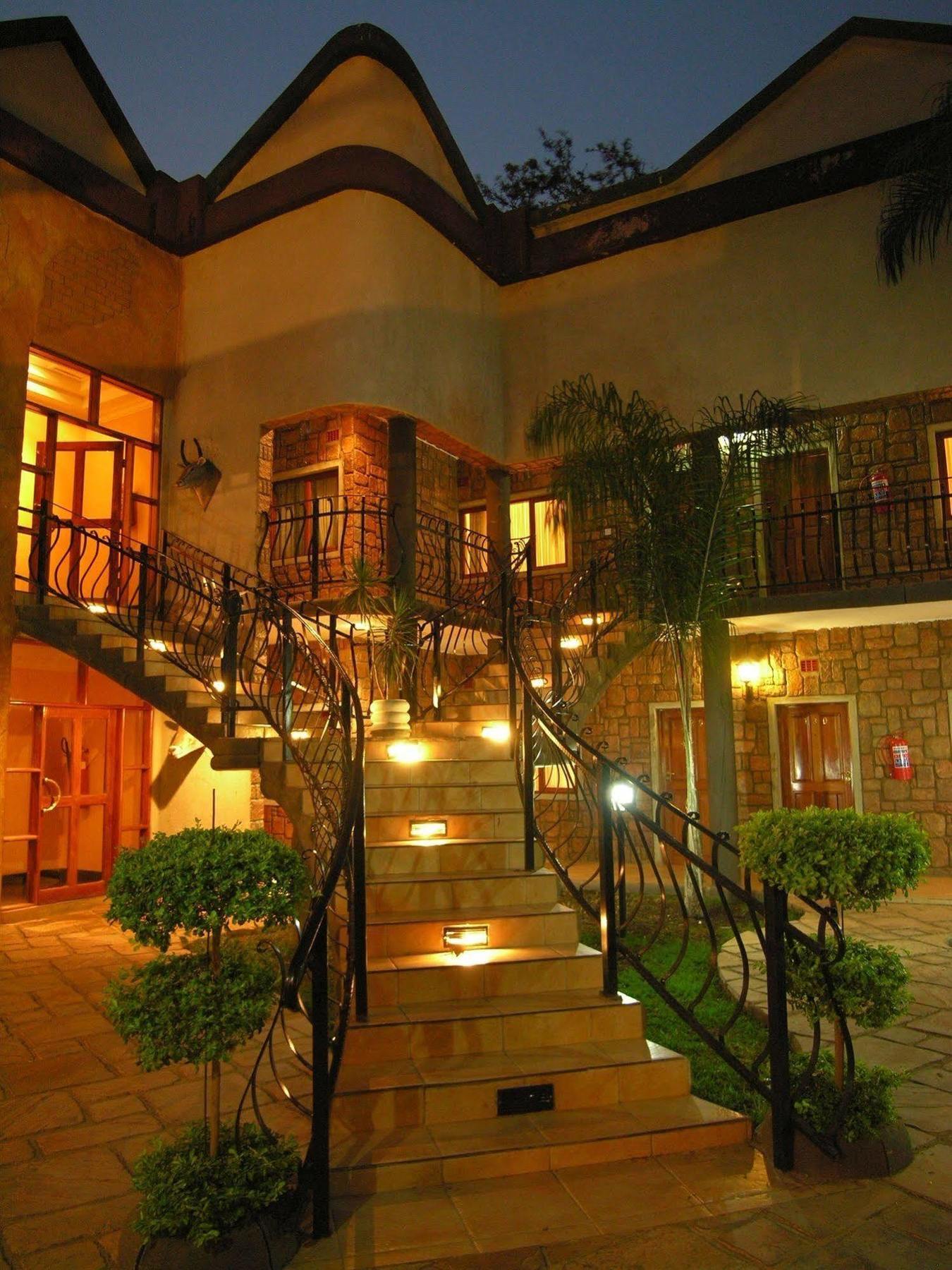 Chrismar Hotel Livingstone Bagian luar foto